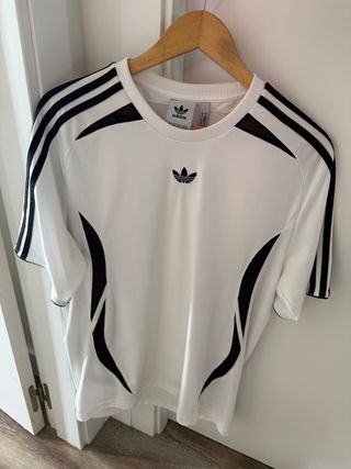 Camiseta Adidas Blanca y Negra