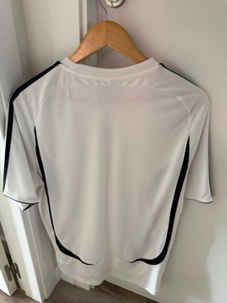 Camiseta Adidas Blanca y Negra