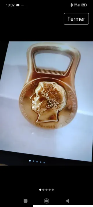 Abrebotellas con medalla Christophe