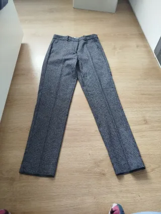 Pantalón MNG gris talla 34