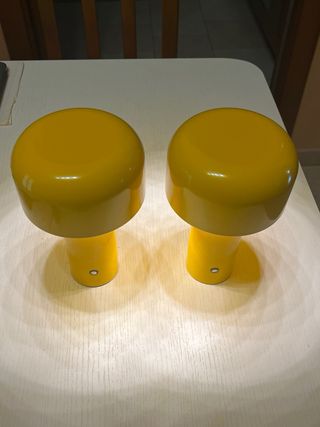 Lampade portatili ricaricabili gialle