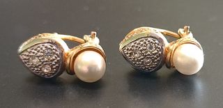 Pendientes chapados en oro con perla