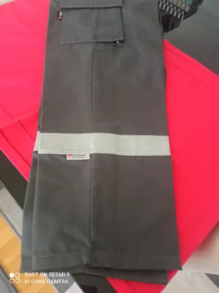 Pantalones de trabajo grises