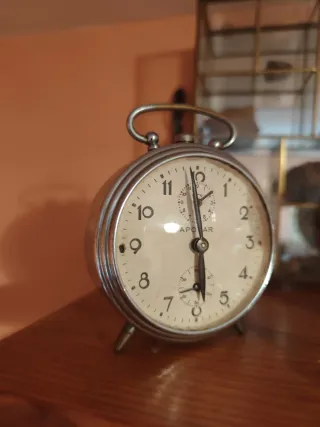 Reloj despertador antiguo Antonio Liron