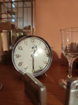 Reloj despertador antiguo Antonio Liron