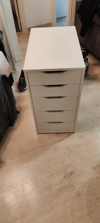 Cajonera Escritorio Ikea Blanca,está usada