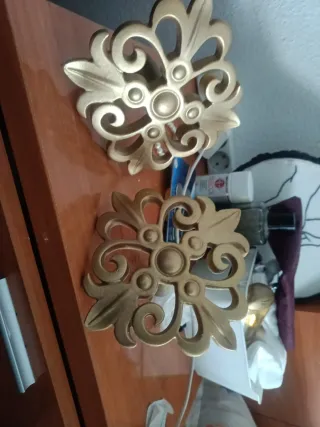 Adornos dorados para cortinas
