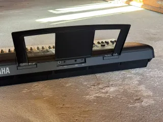 Teclado Yamaha PSR-E423