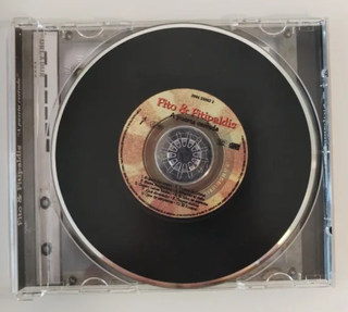 FITO Y FITIPALDIS, A Puerta Cerrada, CD