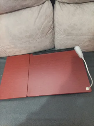 Mesa plegable para lectura con lámpara