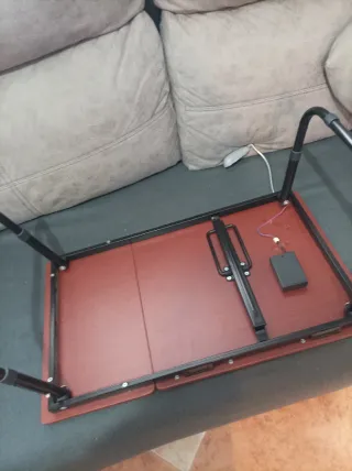 Mesa plegable para lectura con lámpara