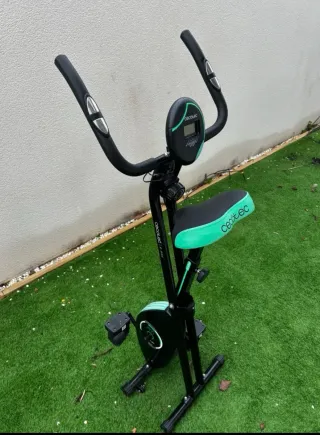 Bici Estática Cecotec Negra y Verde
