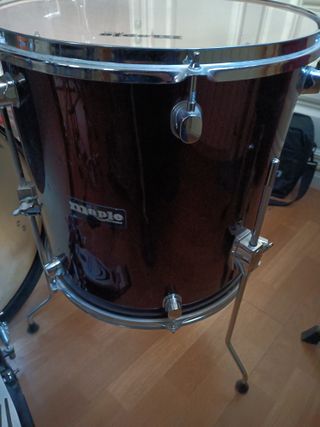 Batería Maple + Platos Paiste + Pedal Doble