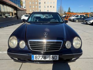 Mercedes-Benz Clase E 2001