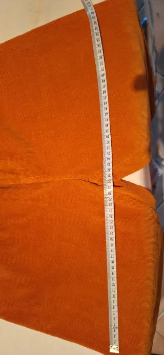Pantaloni arancioni in velluto a coste elasticizza