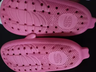 Chanclas Tiburón Fucsia Talla 40-41 Nuevas