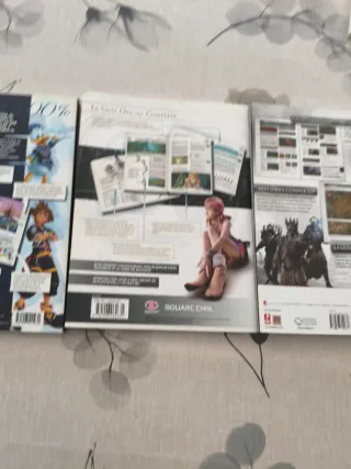 3 Guías Oficiales Videojuegos.