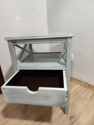 Mesilla de noche de madera