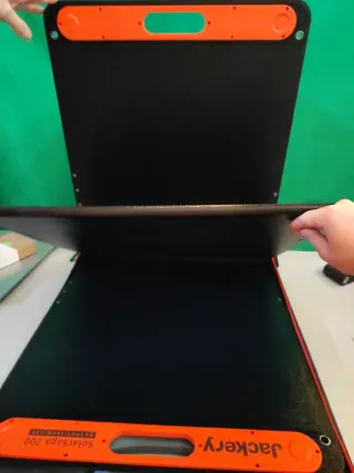 Panel Solar Jackery SolarSaga 200