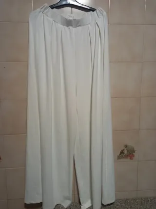 Pantalones blancos anchos