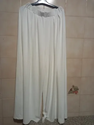 Pantalones blancos anchos