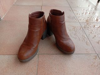 Botines marrones con tacón
