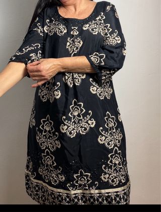 Vestido negro estampado floral