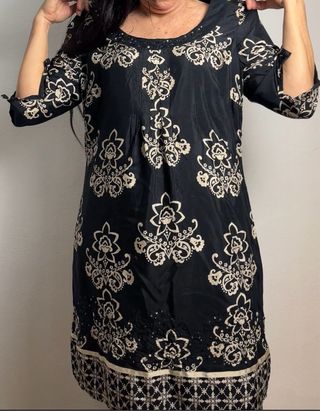 Vestido negro estampado floral