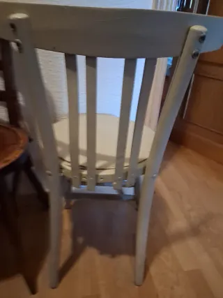 3 Sillas Antiguas de Madera y Piel