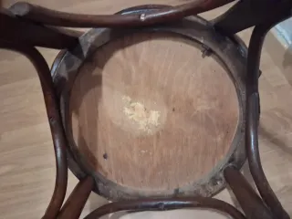 3 Sillas Antiguas de Madera y Piel