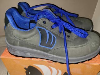 Scarpe da lavoro grigie e blu