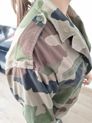 Chaqueta camuflaje militar. Unisex.