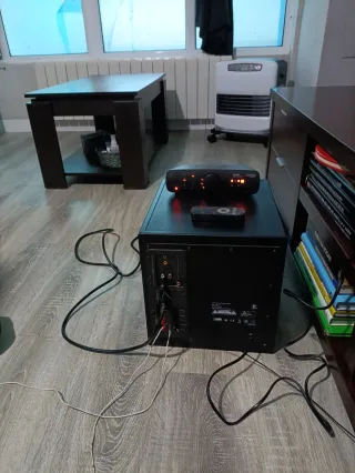 Subwoofer Logitech Z906 y Consola Control perfecto