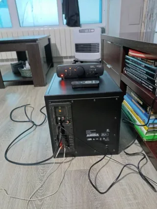 Subwoofer Logitech Z906 y Consola Control perfecto