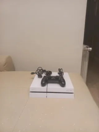 Consola PS4 Fat Blanca + Mando y Cables