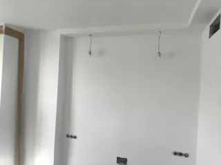 Servicios de reformas, pintura y alicatados