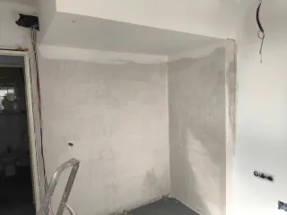 Servicios de reformas, pintura y alicatados