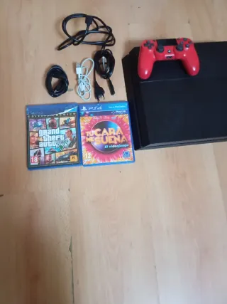PS4 (PlayStation 4) Negra + Mando Rojo