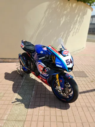 Yamaha R1 RN65 ESBK GYTR FULL Moto de circuito