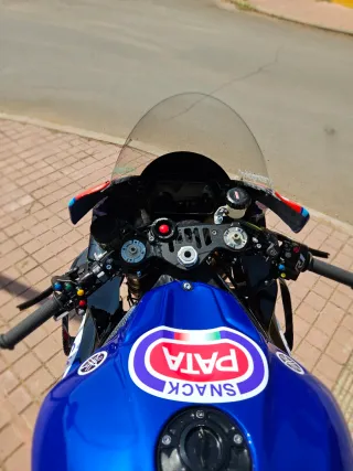 Yamaha R1 RN65 ESBK GYTR FULL Moto de circuito