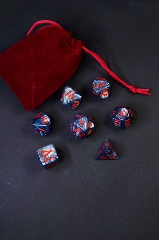 Set 7 Dadi Blu Grigi Gothic Romani Dice D&D RPG
