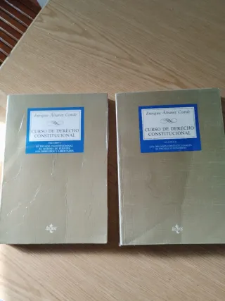 Curso de Derecho Constitucional I y II