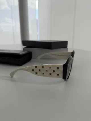 Gafas Chanel 5525 Negras y Blancas