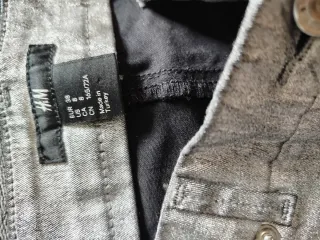 Pantalón plateado metalizado
