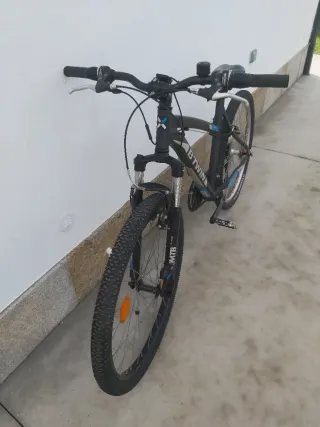 Bicicleta Montaña Juvenil Aluminio Btwin. Buen est