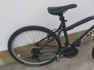 Bicicleta Montaña Juvenil Aluminio Btwin. Buen est