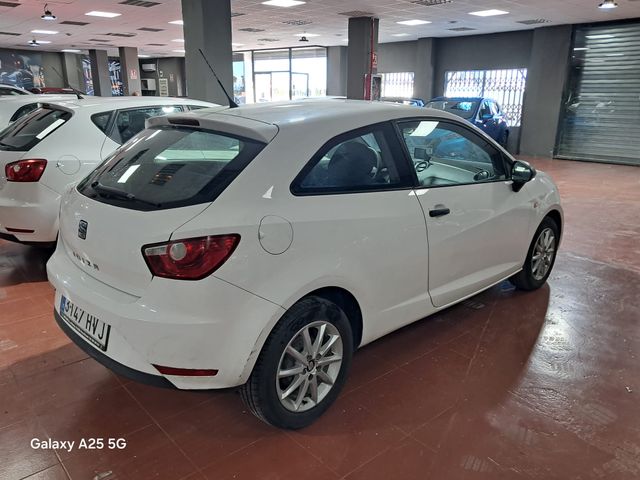 SEAT Ibiza 2014 con 143.000 km. Distintivo C