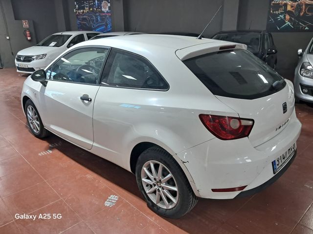 SEAT Ibiza 2014 con 143.000 km. Distintivo C