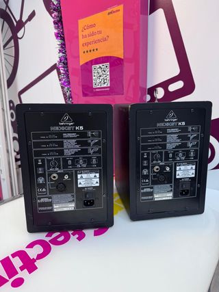 Monitor Estudio Behringer Nekkst K5