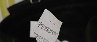 Bolso negro Stradivarius de mano